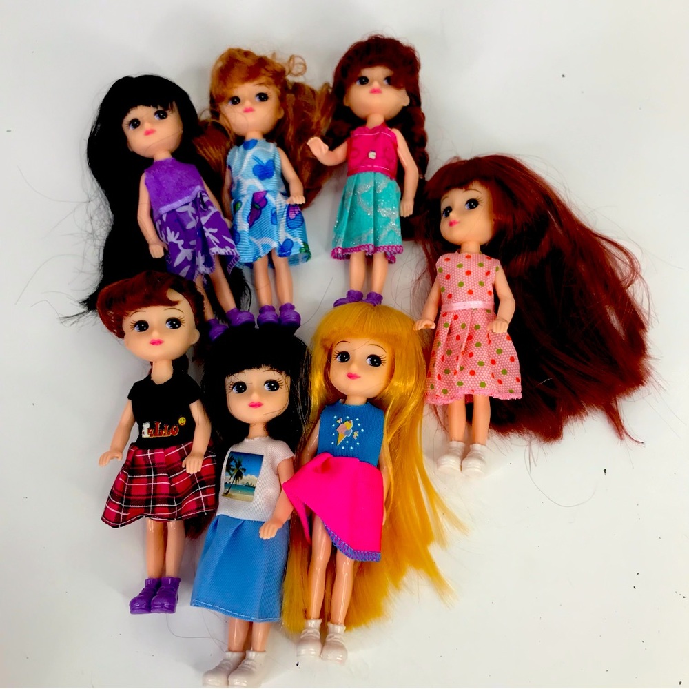 Kelly Clones Lot Of 7 4” Dolls- Cake Toppers, Playtime, Decorations